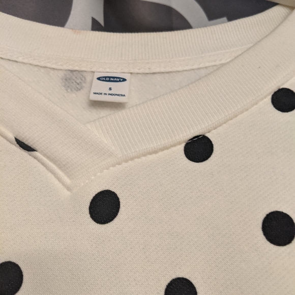 Old Navy Sweatshirt - Picture 2 of 2
